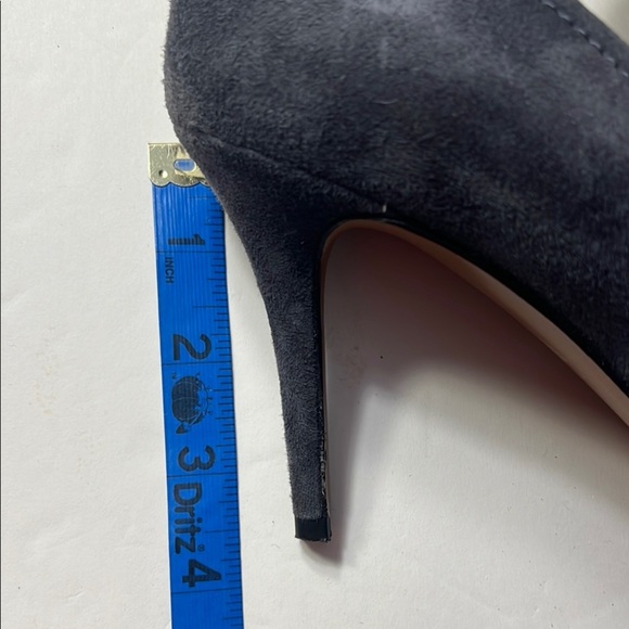 Coach Women's charcoal Grey Suede Pumps - Picture 7 of 8